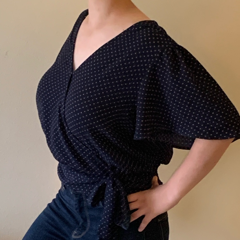 Flattering float top